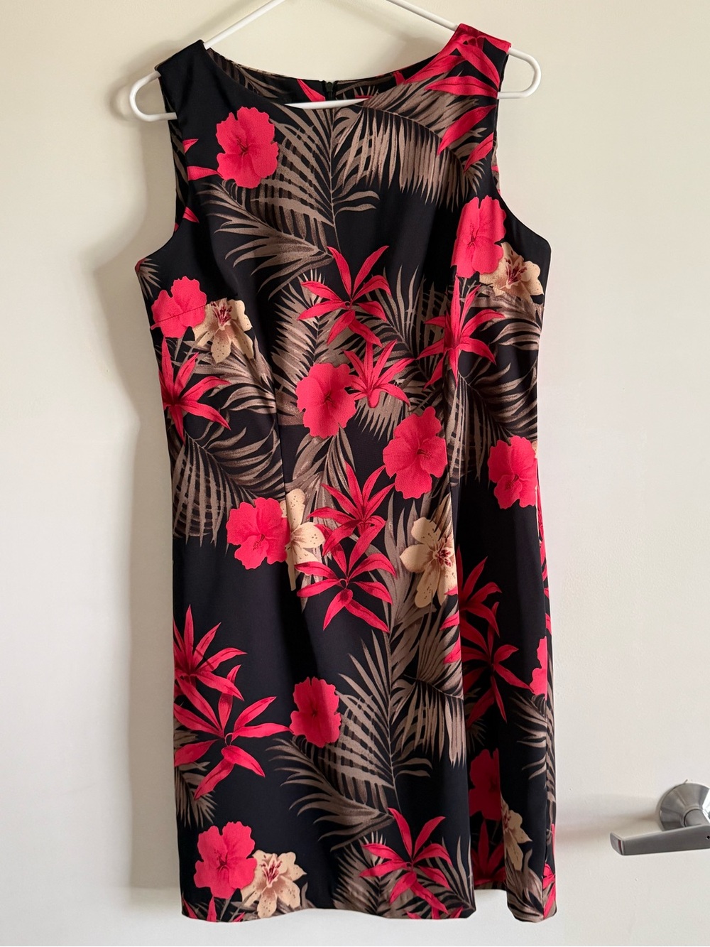 AGB Dress Sleeveless Tropical Floral Print Shift Dress Like New